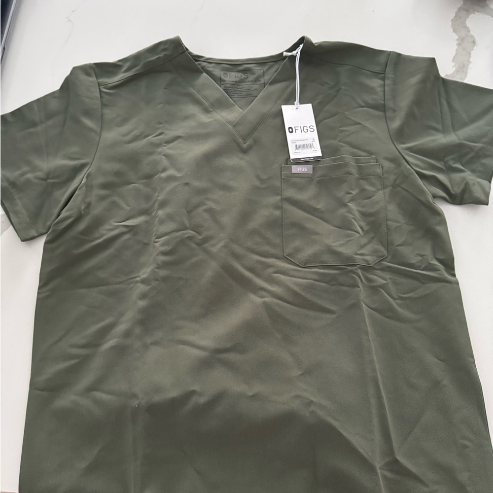 *NEW* Figs Men Leon VNeck Scrub Top Moss